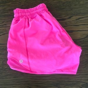 Lulu lemon hot pink hottie hots size 4 length 2.5